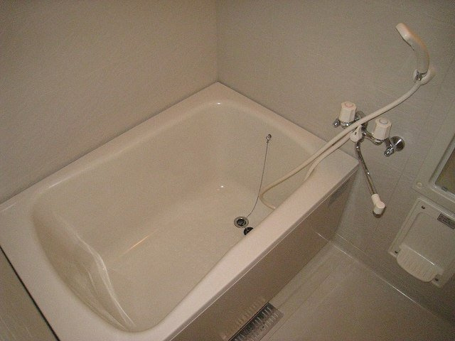 サンフローラＡの浴室