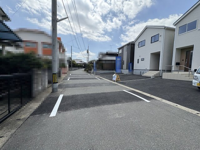 【その他】 | 春日市一の谷1丁目第8　3号棟（全4棟）【仲介手数料無料・0円】 | 現地写真。前面道路です。