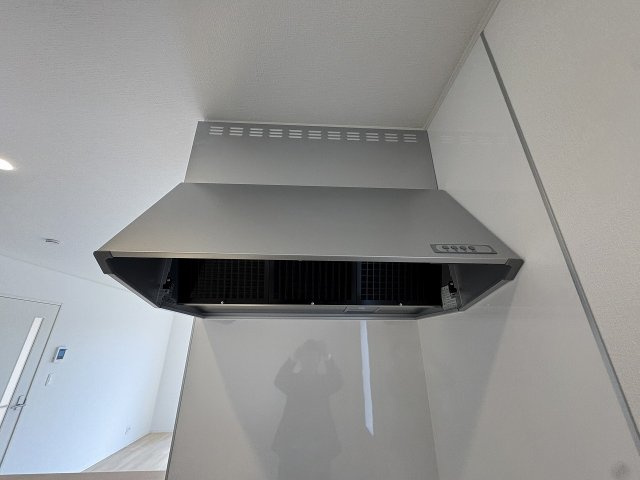 【キッチン】 | 春日市一の谷1丁目第8　3号棟（全4棟）【仲介手数料無料・0円】 | 施工例。施工例は完成時と異なる場合があります。
