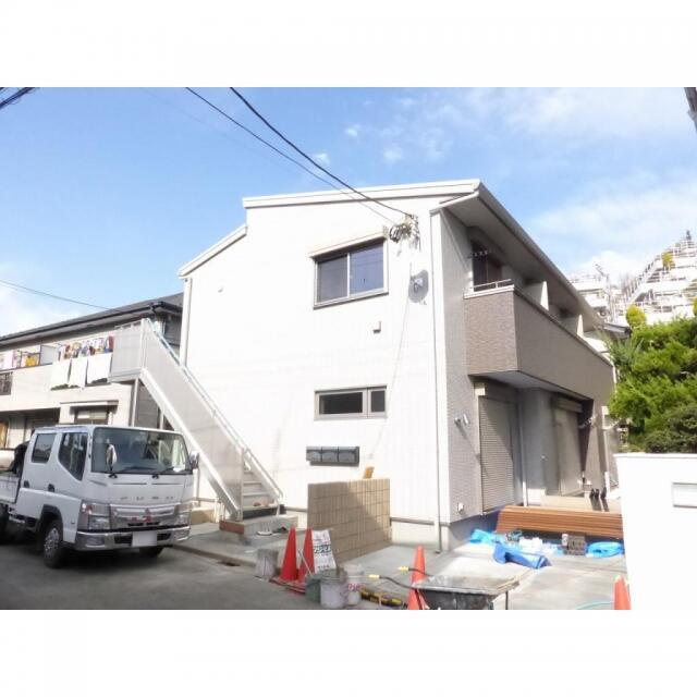 川崎市麻生区高石５丁目のアパートの外観