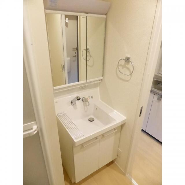 川崎市麻生区高石５丁目のアパートの洗面所