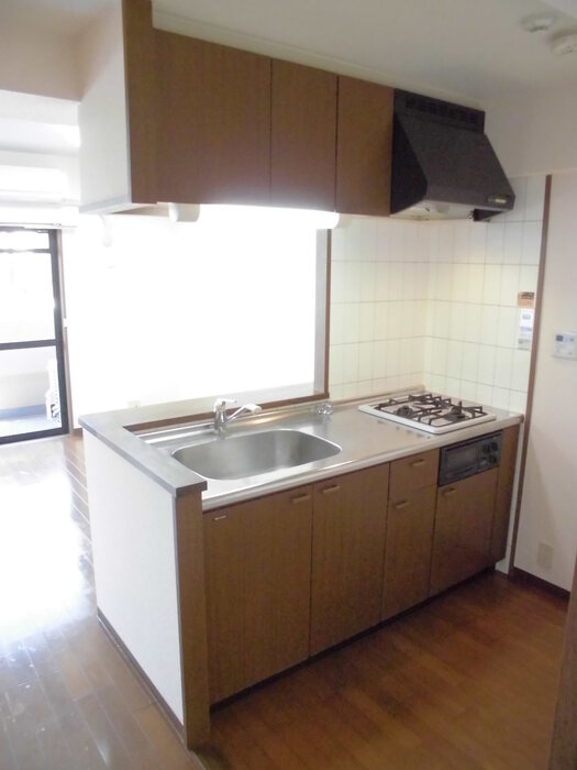 プラザハイツ二ツ屋F棟のキッチン