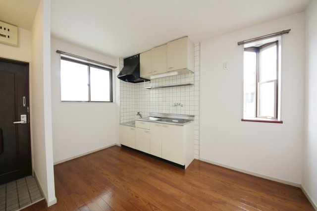 アーバニア武路Ｂ棟の居間・リビング