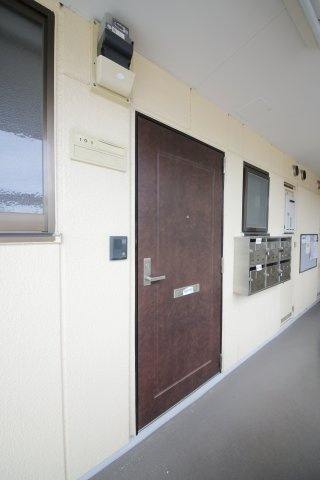 アーバニア武路Ｂ棟の玄関