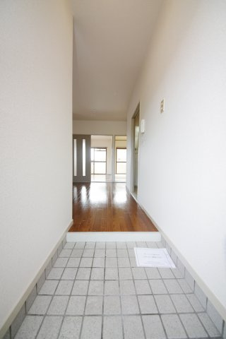 アーバニア武路Ｂ棟の玄関