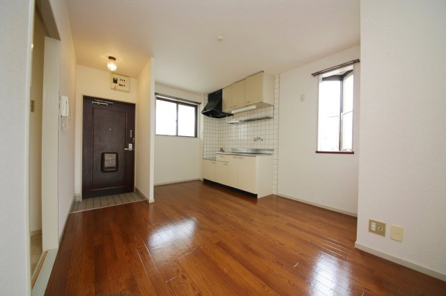 アーバニア武路Ｂ棟の居間・リビング