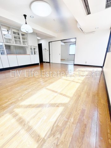 西東京市芝久保町３丁目の賃貸マンションの居間・リビング