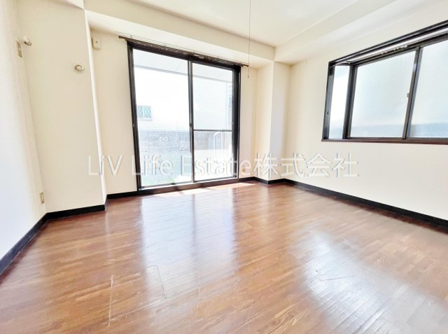 西東京市芝久保町３丁目の賃貸マンションの洋室