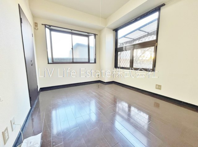 西東京市芝久保町３丁目の賃貸マンションの寝室