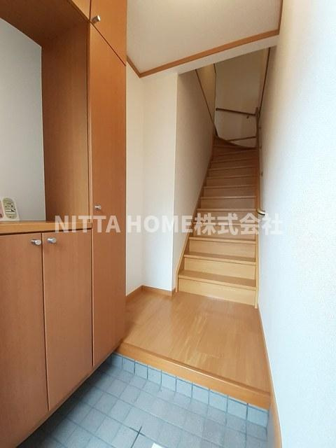 フレーズＡの玄関|シューズボックス付きの玄関です(^^)/