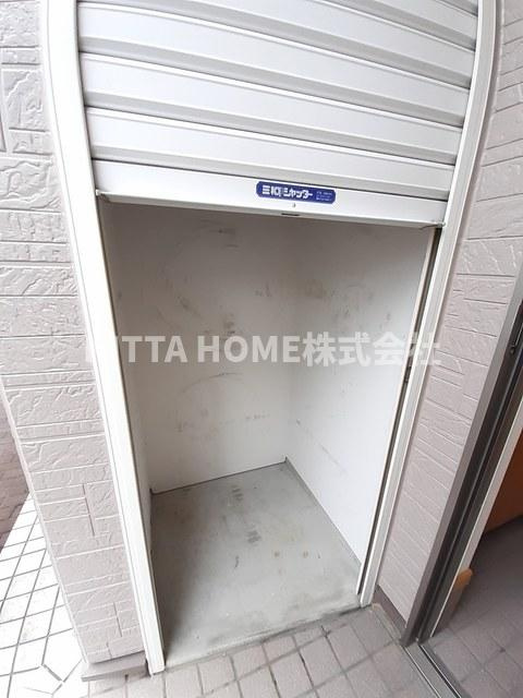 フレーズＡの設備|玄関の横には大型収納が付いています！