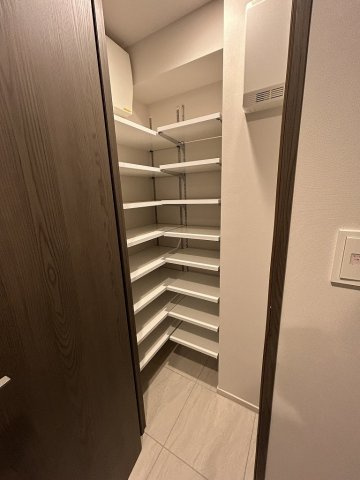 プレディアコート鷺沼の玄関