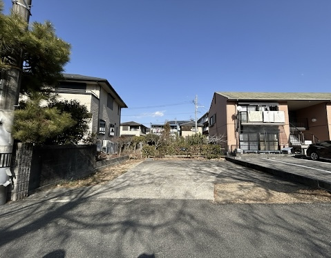高知市南竹島町　売地の前面道路含む現地写真|静かな住宅地の平坦な整形地☆日当たり風通り良好です！
