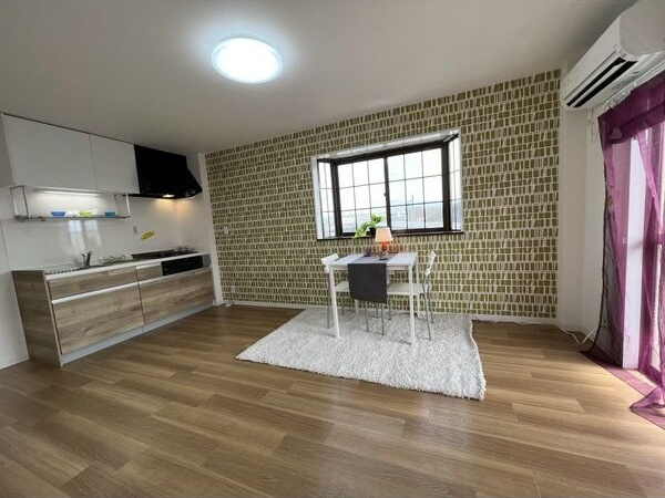 ダイアローグ B棟　　 刈谷市近郊の賃貸はクラスホーム刈谷店の居間・リビング