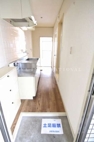 エンブレムⅯの玄関