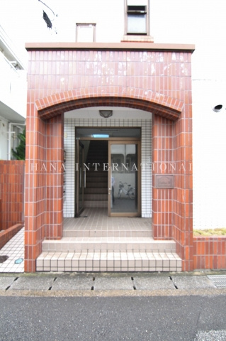 エンブレムⅯのエントランス