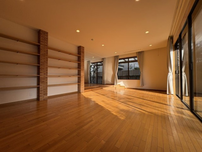 【居間・リビング】 | 世田谷区成城２丁目戸建