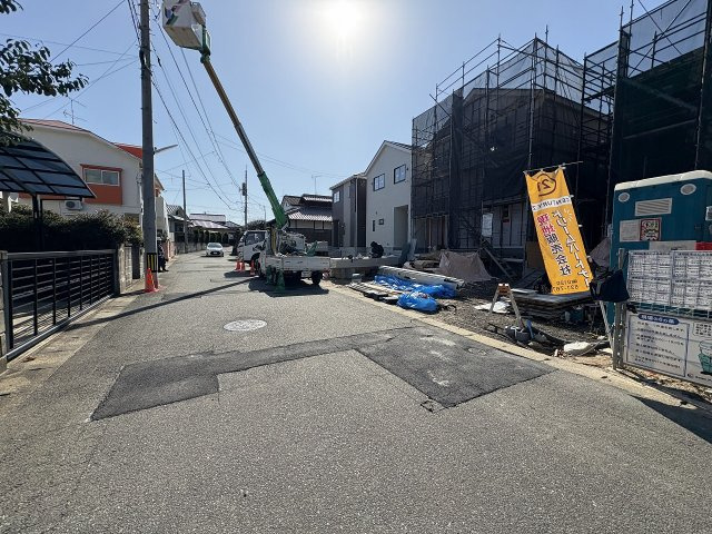 【その他】 | 春日市一の谷1丁目第8　1号棟（全4棟）【仲介手数料無料・0円】 | 現地写真。前面道路です。