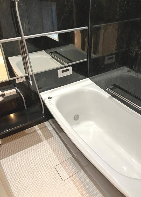 東町戸建の浴室