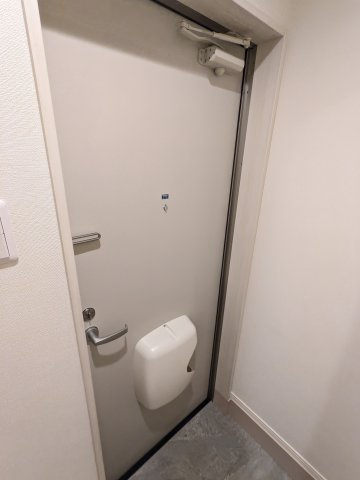 ハーモニーテラス生駒町Ⅱの玄関