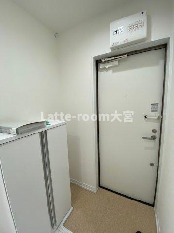 ウエストガーデン大和田１０１の玄関