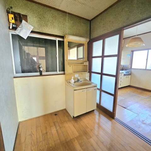 桐生市川内町3丁目698-3の独立洗面台