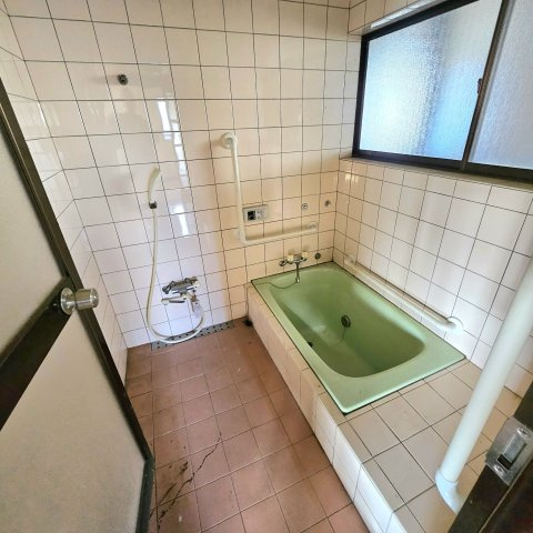 桐生市川内町3丁目698-3の浴室