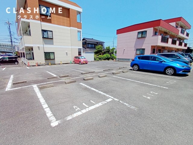 ダイアローグ A棟　　　刈谷市近郊の賃貸はクラスホームの駐車場