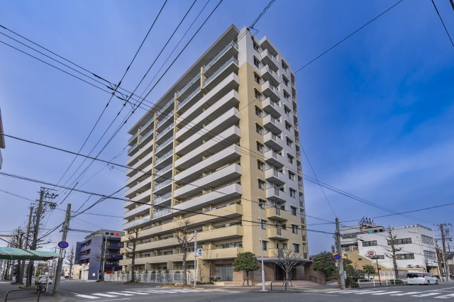 BELISTA豊田本町の外観
