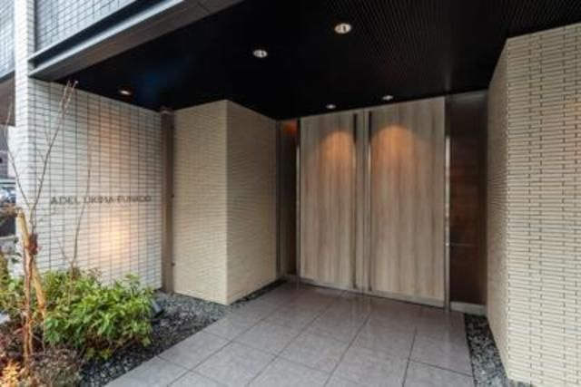 アーデル浮間舟渡のエントランス