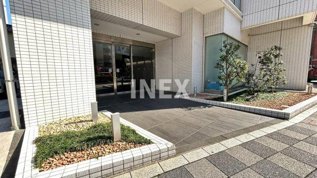 大田区蒲田４丁目の賃貸マンションのエントランス