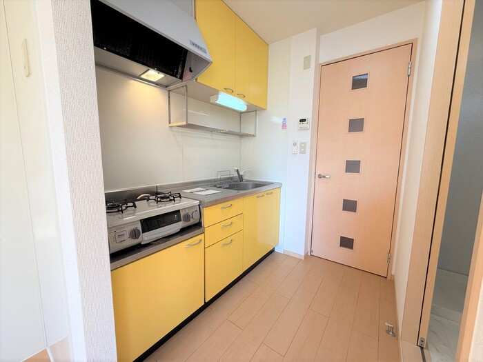 ボヌール里のキッチン|お料理しやすいキッチンです