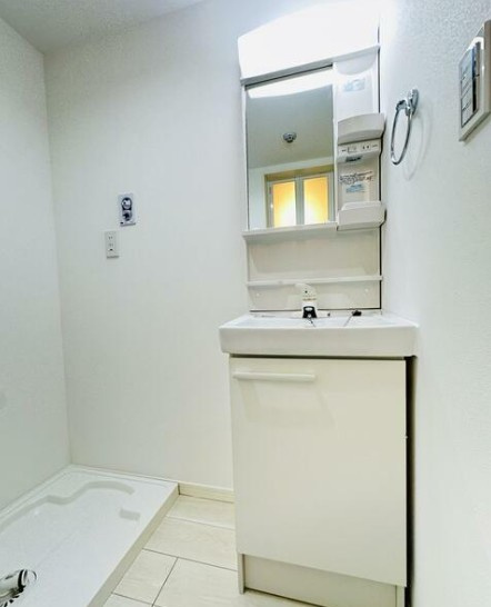 プルミア梅島の洗面所