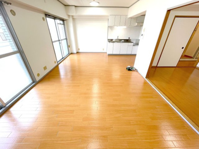 【居間・リビング】 | エクセルダイドー　１０２ | ※内観写真は同型タイプ３０２号
（２０２５．７）撮影分を代用・準備中