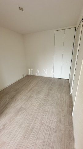 ＬＡＮＡＩ　ＧＲＡＣＥ　ＫＵＮＩＴＡＣＨＩ の洋室|※別号室参考写真