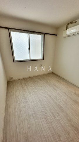 ＬＡＮＡＩ　ＧＲＡＣＥ　ＫＵＮＩＴＡＣＨＩ の寝室|※別号室参考写真