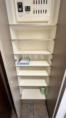 ＬＡＮＡＩ　ＧＲＡＣＥ　ＫＵＮＩＴＡＣＨＩ の収納|※別号室参考写真