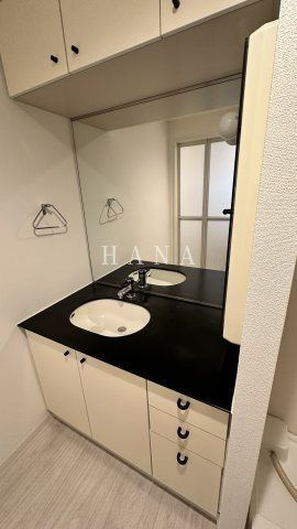 ＬＡＮＡＩ　ＧＲＡＣＥ　ＫＵＮＩＴＡＣＨＩ の独立洗面台|※別号室参考写真