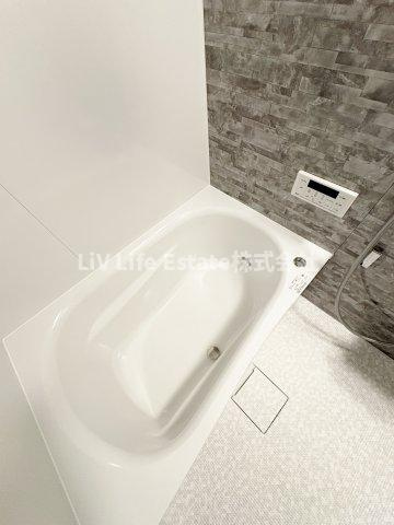 上水南町戸建の浴室