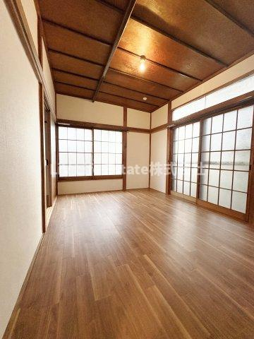 上水南町戸建の寝室