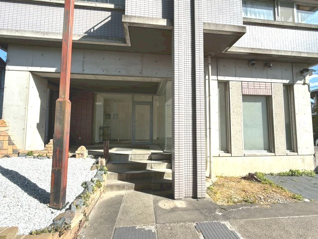 イーストガーデンバラ館の外観