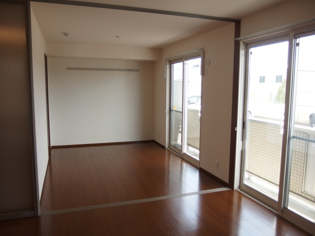 リバーハイツさらさの洋室