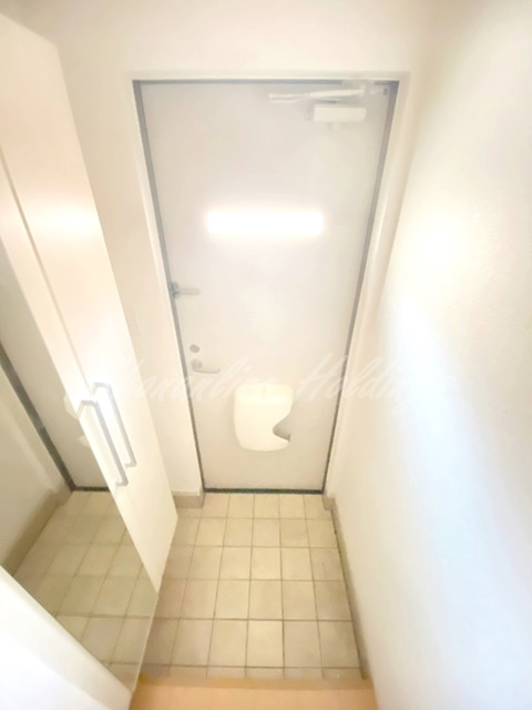 藤沢市弥勒寺のアパートの玄関