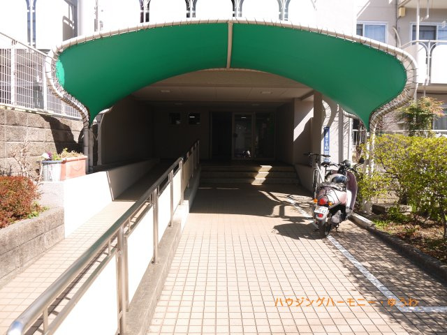 【エントランス】 | 上板橋サンライトマンションB棟 | 清廉とされたエントランスになっています。