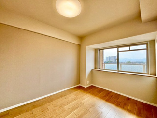 【洋室】 | ロイヤルアーク泉ヶ丘