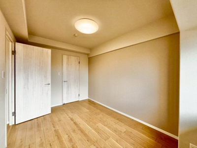 【洋室】 | ロイヤルアーク泉ヶ丘