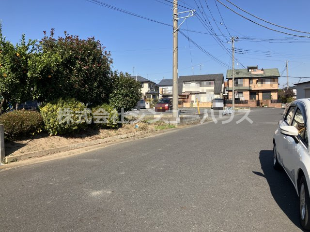 【前面道路含む現地写真】 | 久喜市葛梅　住宅用地 | マイホーム建築用地に是非ご検討ください。