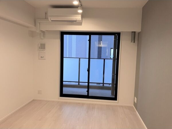 ザ・パークハビオ新栄の洋室