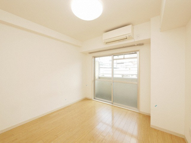 オーロラ・タワー難波の居間・リビング