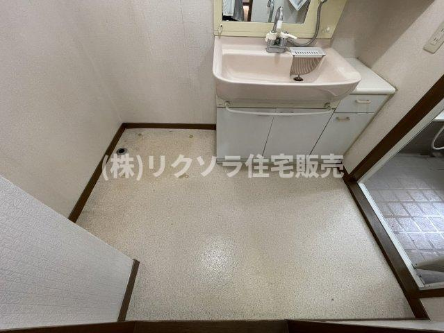 東香里元町　中古一戸建ての脱衣所|■物件内覧・資金計画相談・住宅ローン相談、リフォーム相談、お問合せ受付中■
※当日・翌日のご内覧、ご相談はお電話でのお問合せがスムーズです！